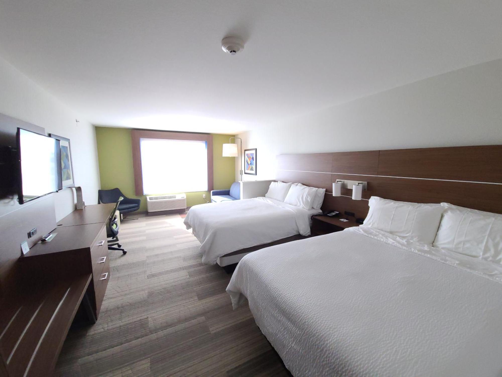 Holiday Express & - By Ihg 3*